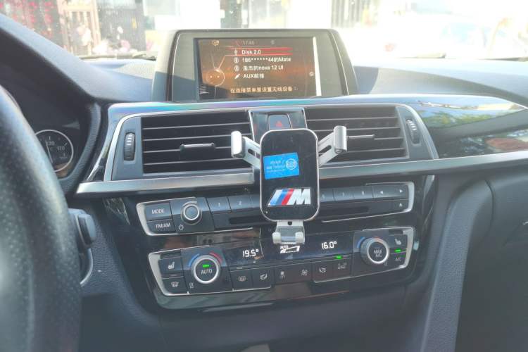 Used BMW 3 Series 2017 320Li Fashion Model Audio And AC Panel