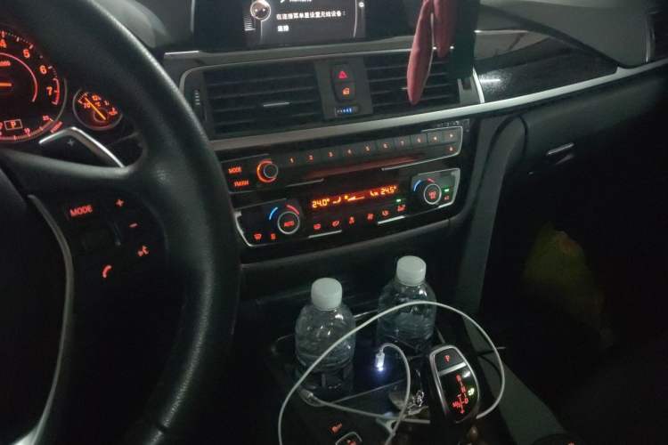 Used BMW 3 Series 2017 320Li M Sport Edition Audio And AC Panel