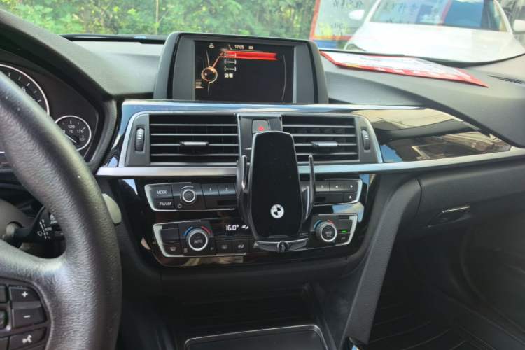 Used BMW 3 Series 2017 320Li Fashion Model Audio And AC Panel