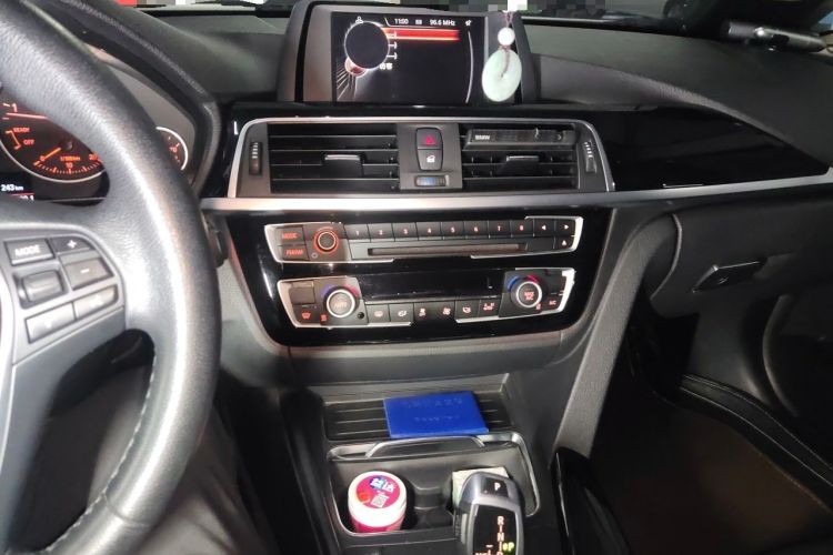 Used BMW 3 Series 2017 320Li Fashion Model Audio And AC Panel