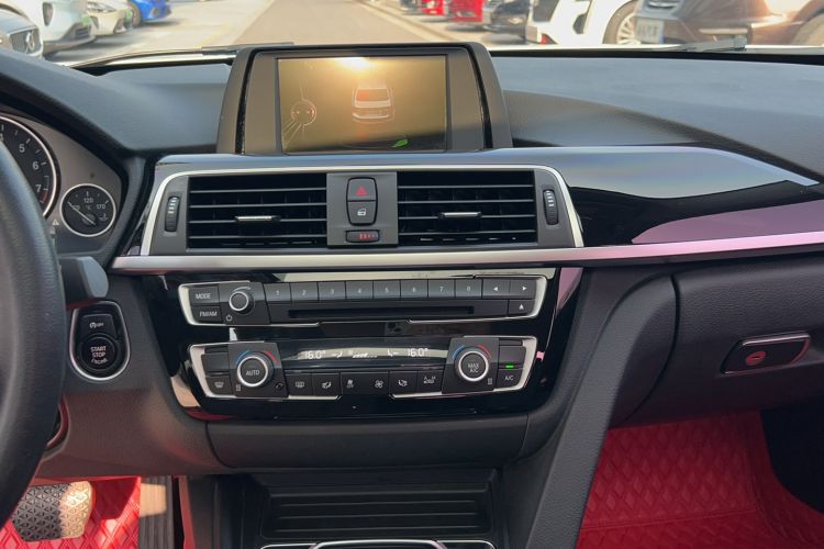 Used BMW 3 Series 2017 320Li Fashion Model Audio And AC Panel