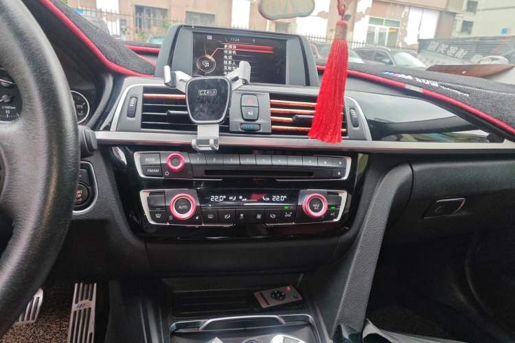 Used BMW 3 Series 2017 320Li Fashion Model Audio And AC Panel