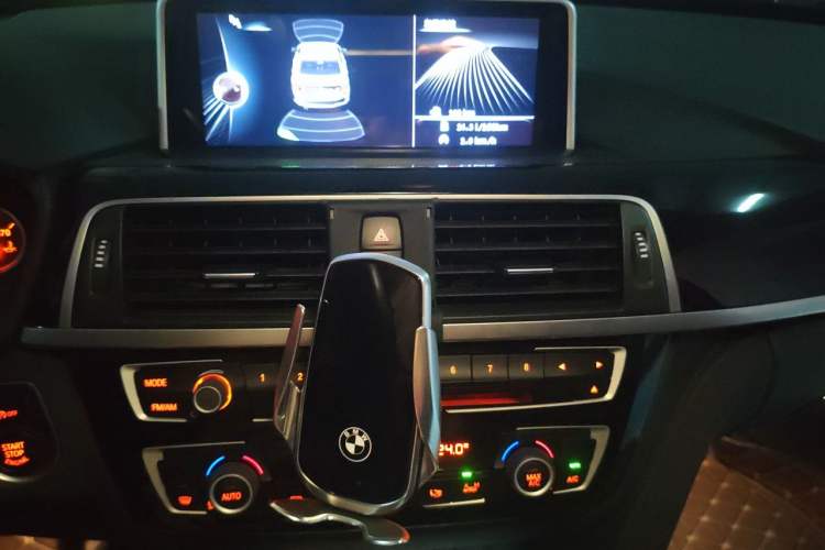 Used BMW 3 Series 2017 320Li Fashion Model Audio And AC Panel