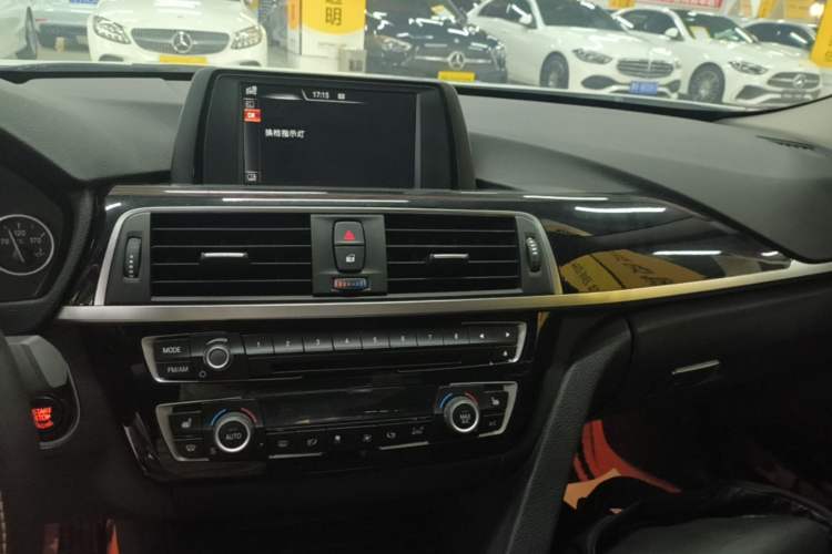 Used BMW 3 Series 2017 320Li xDrive Fashion Model Audio And AC Panel