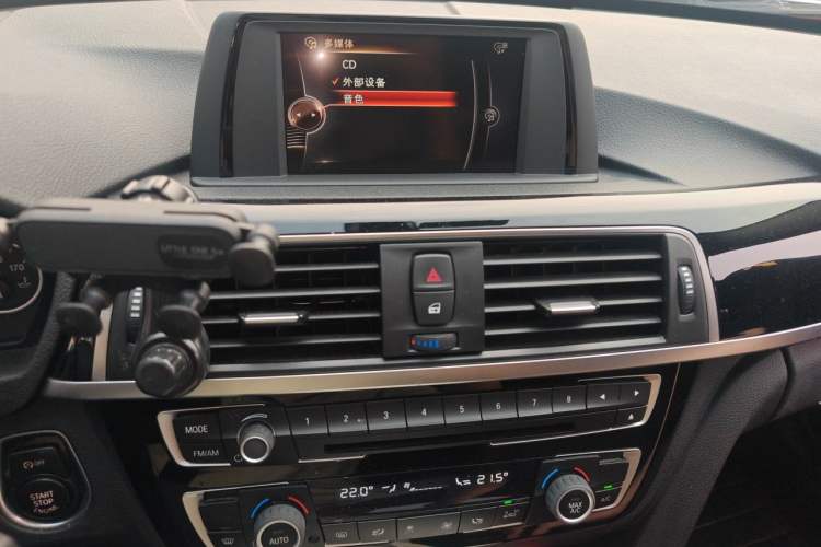 Used BMW 3 Series 2017 320Li Fashion Model Audio And AC Panel