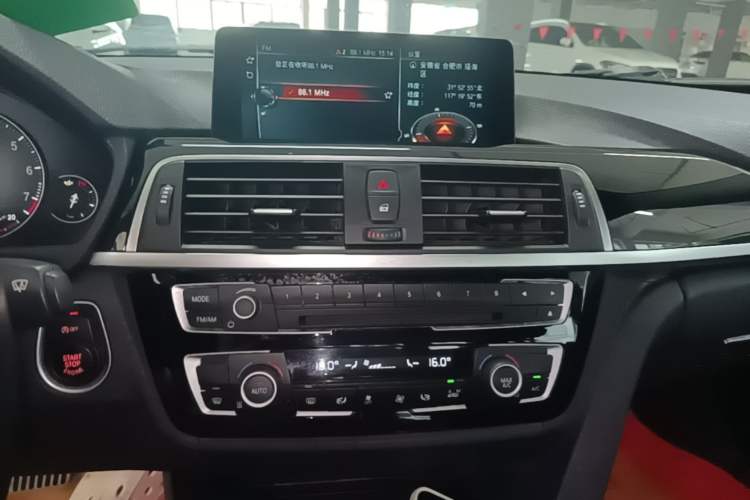 Used BMW 3 Series 2017 320Li M Sport Edition Audio And AC Panel