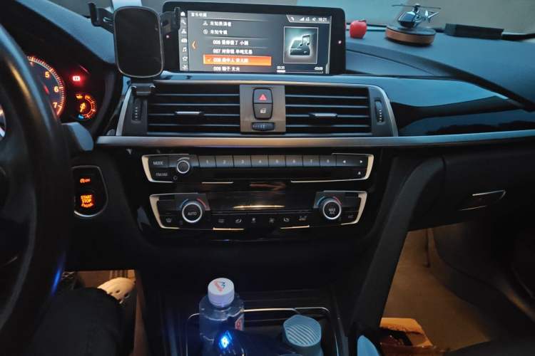 Used BMW 3 Series 2017 320Li M Sport Edition Audio And AC Panel
