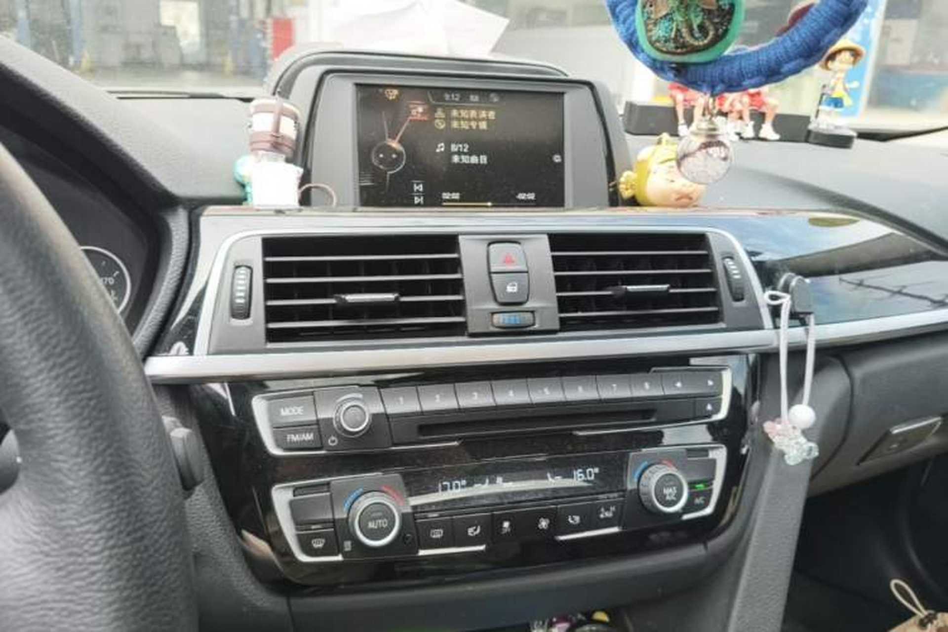 Used BMW 3 Series 2017 320Li Fashion Model Audio And AC Panel