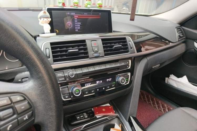Used BMW 3 Series 2017 320Li Fashion Model Audio And AC Panel