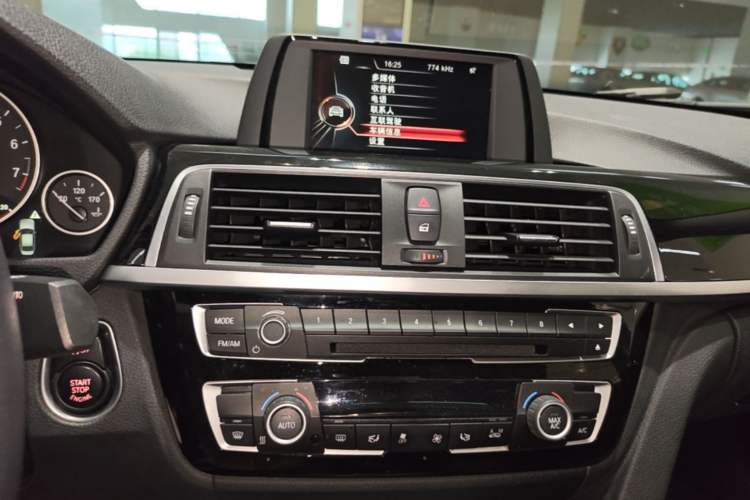 Used BMW 3 Series 2017 320Li Fashion Model Audio And AC Panel