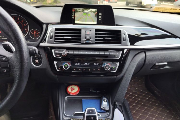 Used BMW 3 Series 2017 320Li M Sport Edition Audio And AC Panel