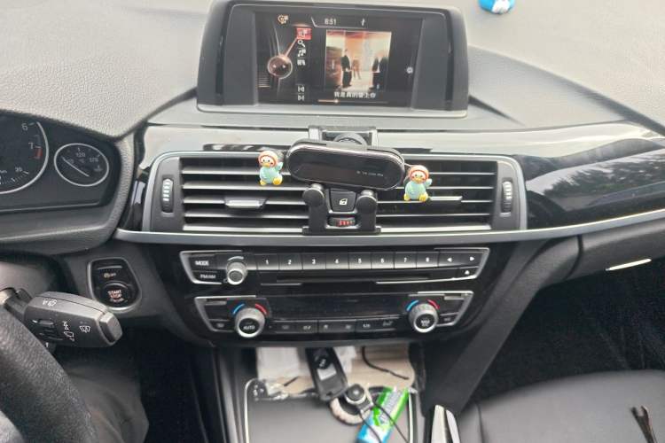 Used BMW 3 Series 2017 320Li Fashion Model Audio And AC Panel