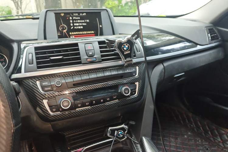 Used BMW 3 Series 2017 320Li Fashion Model Audio And AC Panel