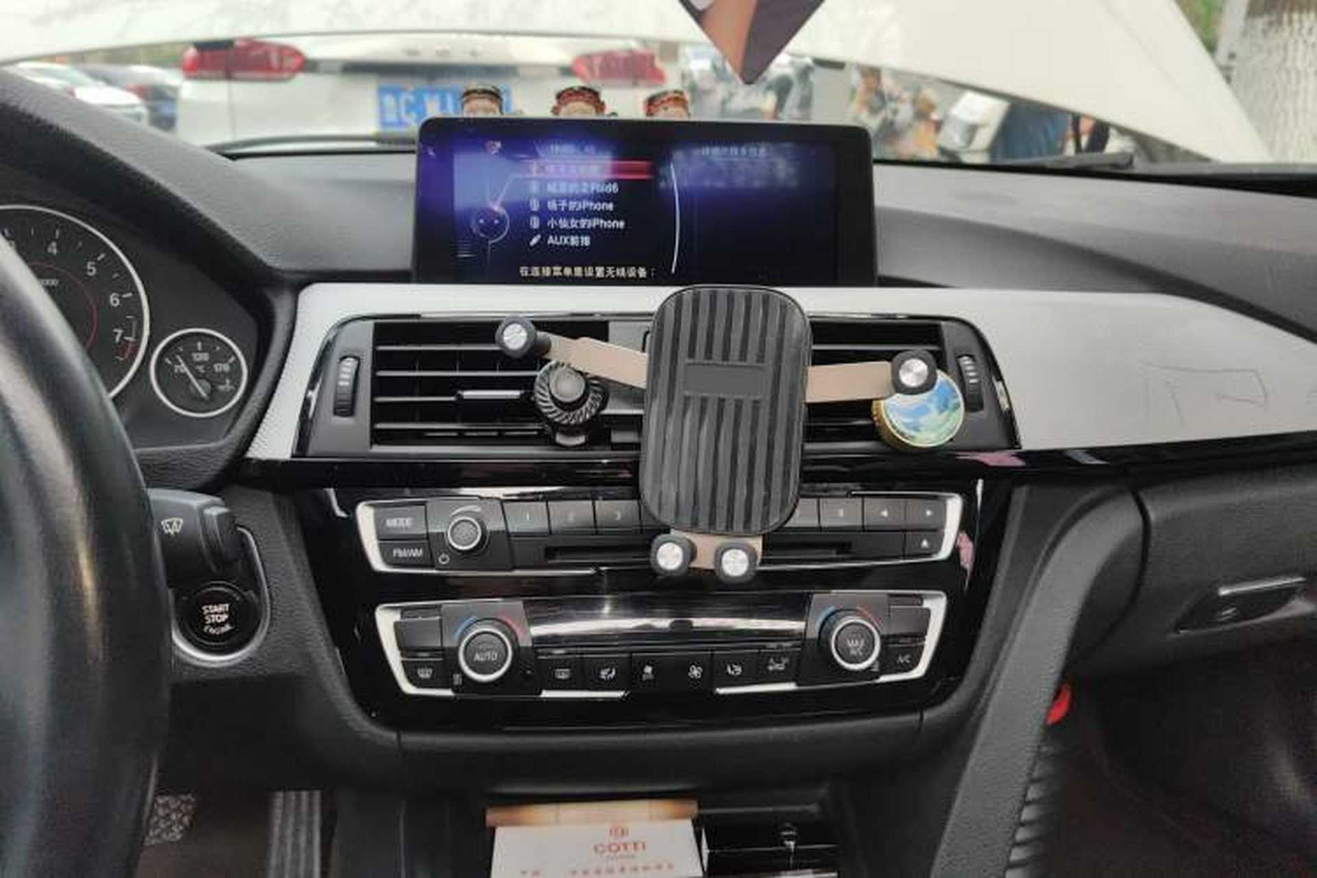 Used BMW 3 Series 2017 320i M Sport Audio And AC Panel