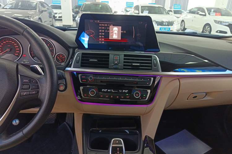 Used BMW 3 Series 2017 320Li M Sport Edition Audio And AC Panel