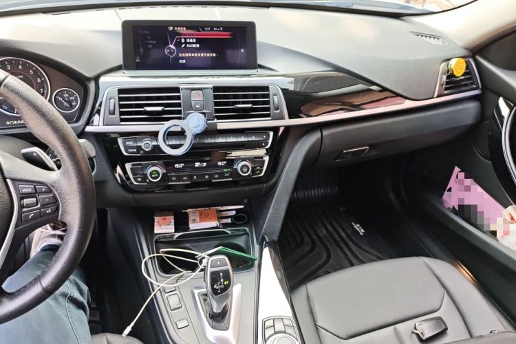 Used BMW 3 Series 2017 320Li M Sport Edition Audio And AC Panel