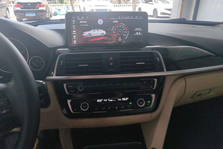 Used BMW 3 Series 2017 320Li Fashion Model Audio And AC Panel