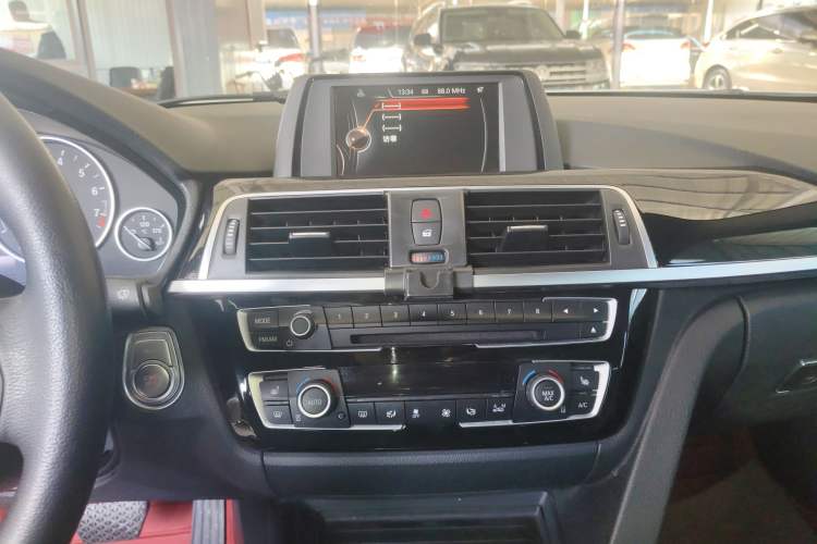 Used BMW 3 Series 2017 320Li xDrive Fashion Model Audio And AC Panel