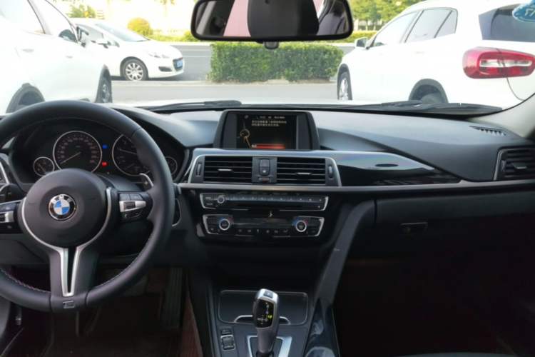 Used BMW 3 Series 2017 320Li Fashion Model Audio And AC Panel