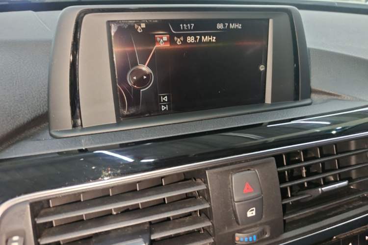 Used BMW 3 Series 2017 320Li Fashion Model Audio And AC Panel