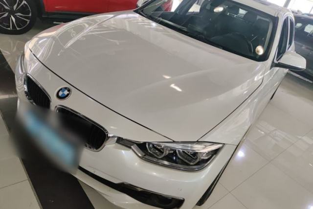 Ojetý BMW 3 Series 2017 320Li Fashion Model