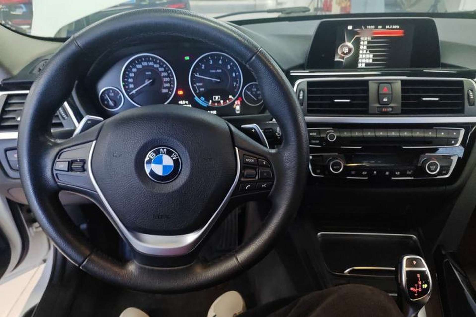 Used BMW 3 Series 2017 320Li M Sport Edition Center Console