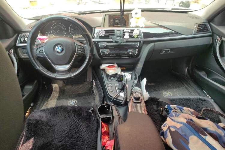 Used BMW 3 Series 2017 320Li Fashion Model Center Console