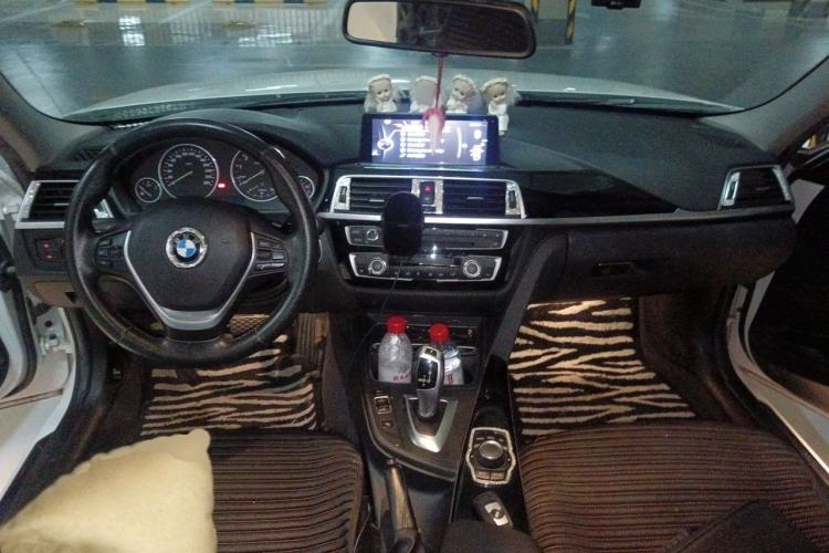 Used BMW 3 Series 2017 320Li Fashion Model Center Console