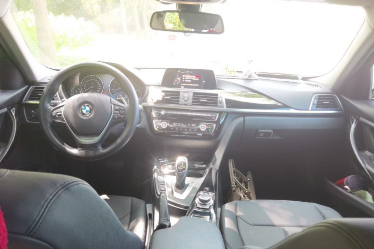 Used BMW 3 Series 2017 320Li M Sport Edition Center Console