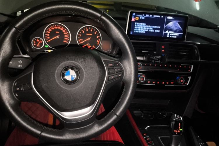 Used BMW 3 Series 2017 320Li Fashion Model Center Console