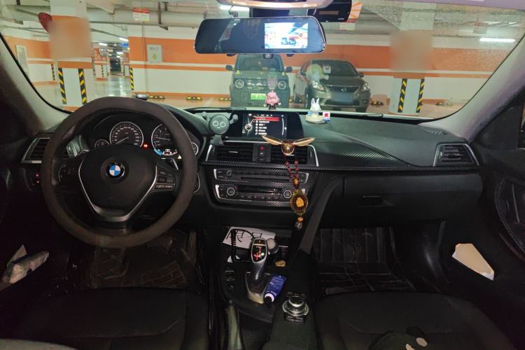 Used BMW 3 Series 2017 320Li M Sport Edition Center Console