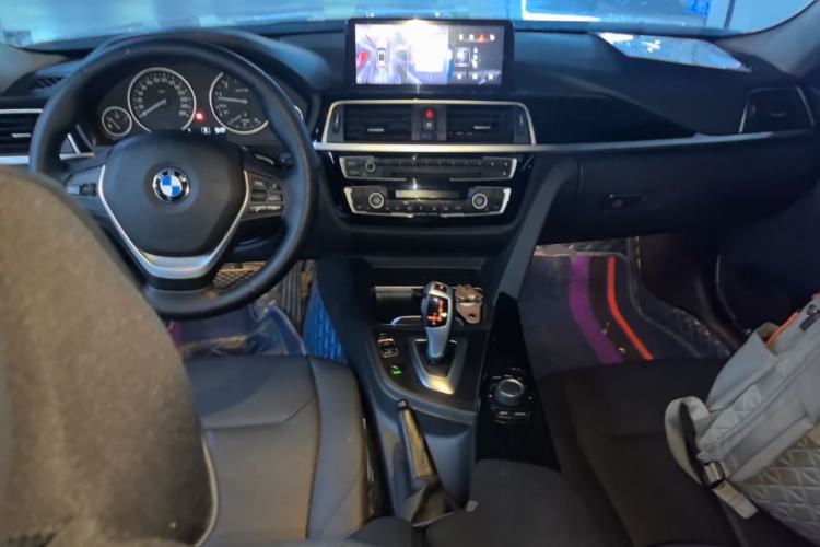 Used BMW 3 Series 2017 320Li Fashion Model Center Console