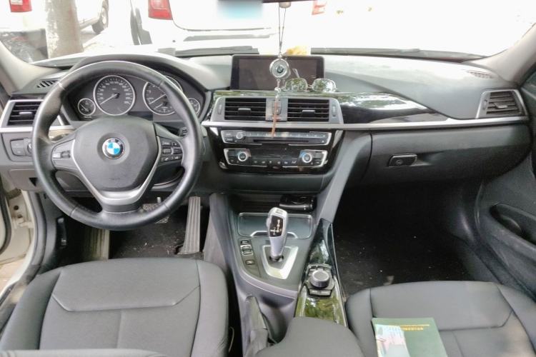 Used BMW 3 Series 2017 320Li Fashion Model Center Console