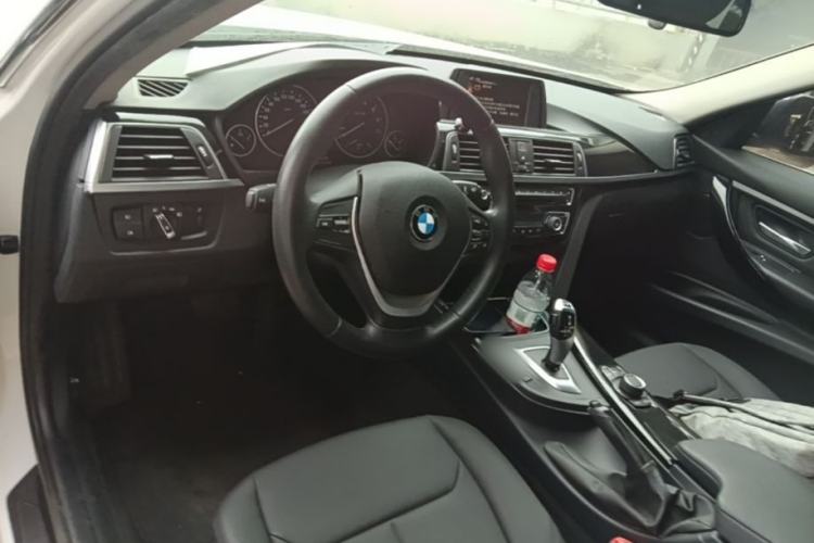Used BMW 3 Series 2017 320Li Fashion Model Center Console