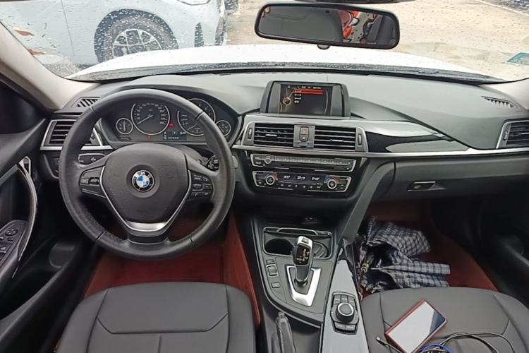 Used BMW 3 Series 2017 320Li Fashion Model Center Console
