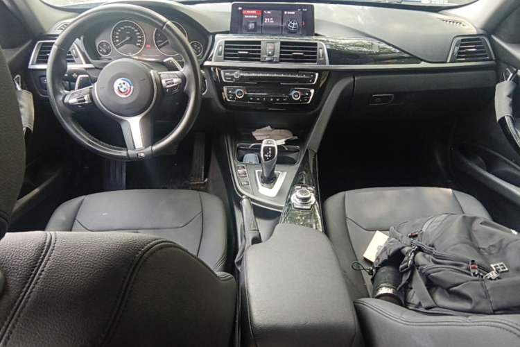 Used BMW 3 Series 2017 320Li M Sport Edition Center Console