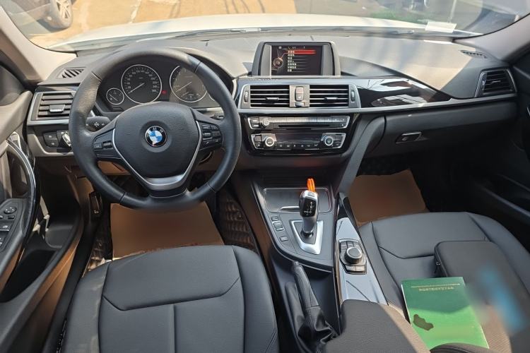 Used BMW 3 Series 2017 318Li Fashion Model Center Console