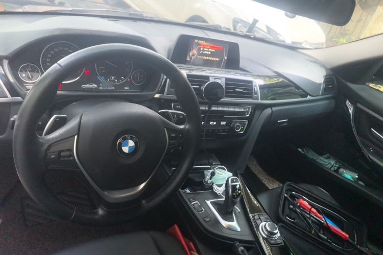 Used BMW 3 Series 2017 320Li M Sport Edition Center Console