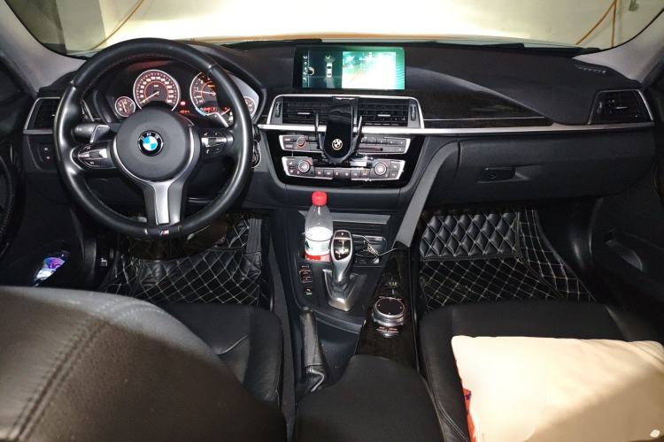 Used BMW 3 Series 2017 330Li M Sport Edition Center Console