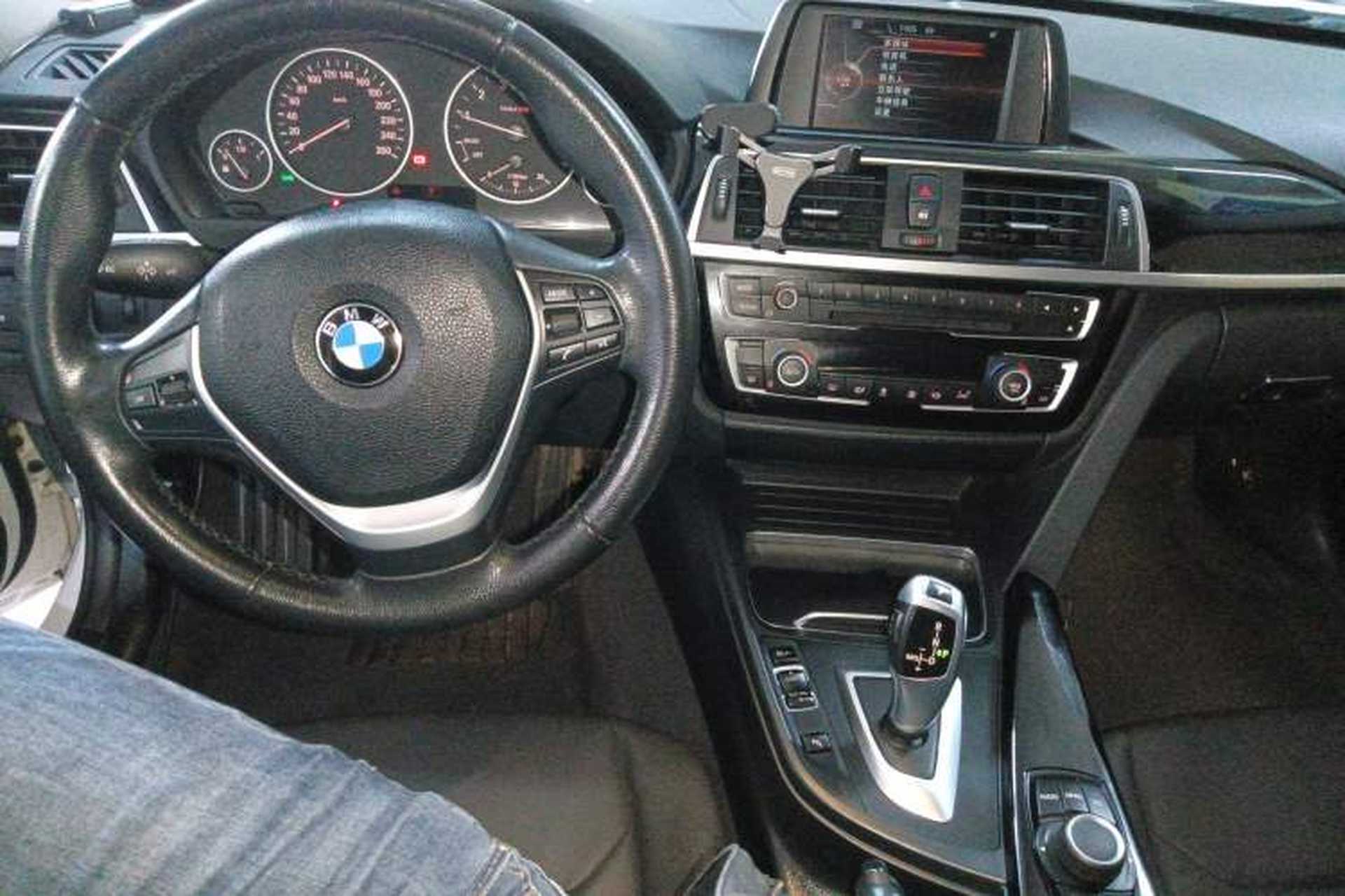 Used BMW 3 Series 2017 320Li Fashion Model Center Console
