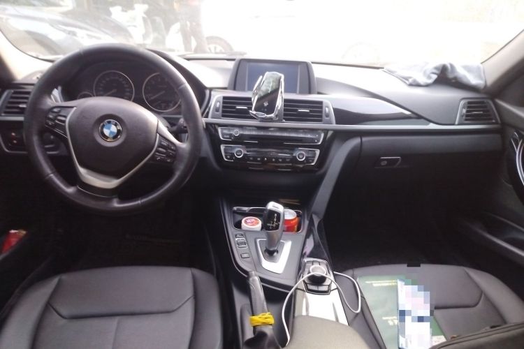 Used BMW 3 Series 2017 320Li Fashion Model Center Console