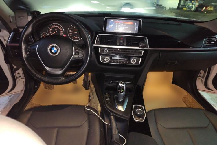 Used BMW 3 Series 2017 320Li Fashion Model Center Console