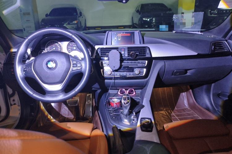 Used BMW 3 Series 2017 320i M Sport Center Console