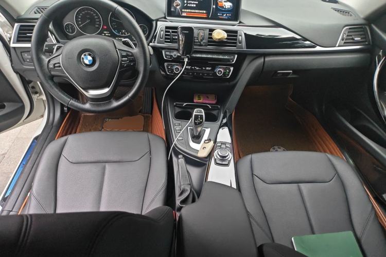 Used BMW 3 Series 2017 320Li M Sport Edition Center Console