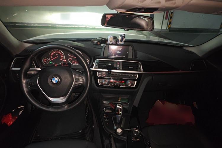 Used BMW 3 Series 2017 320Li xDrive Fashion Model Center Console