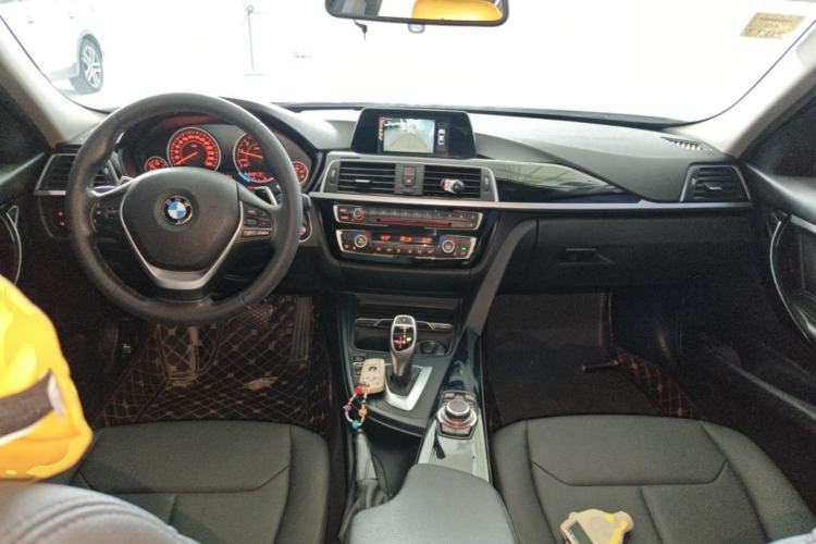 Used BMW 3 Series 2017 320Li M Sport Edition Center Console