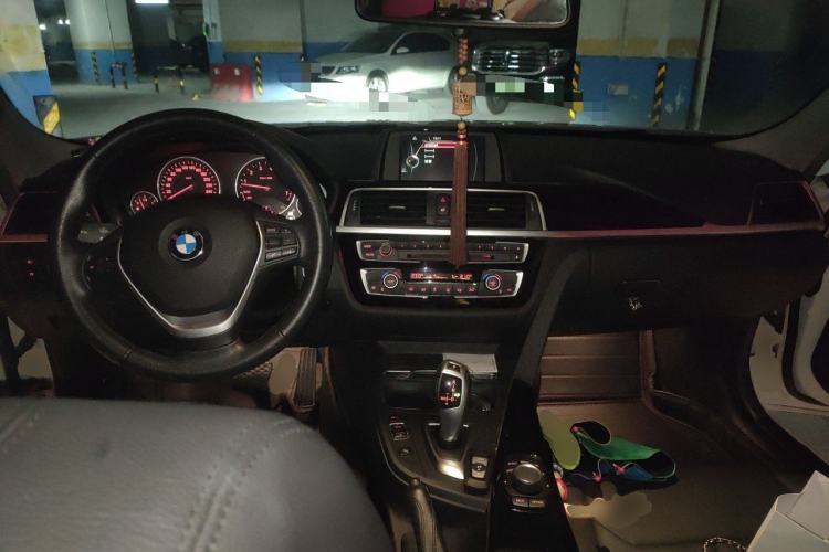Used BMW 3 Series 2017 320Li Fashion Model Center Console