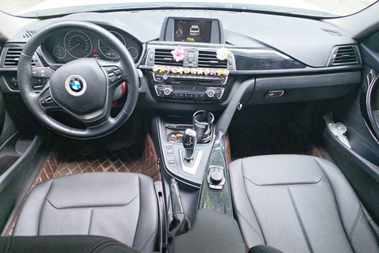 Used BMW 3 Series 2017 320Li Fashion Model Center Console