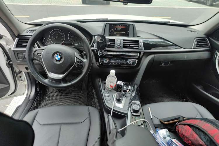Used BMW 3 Series 2017 320Li Fashion Model Center Console