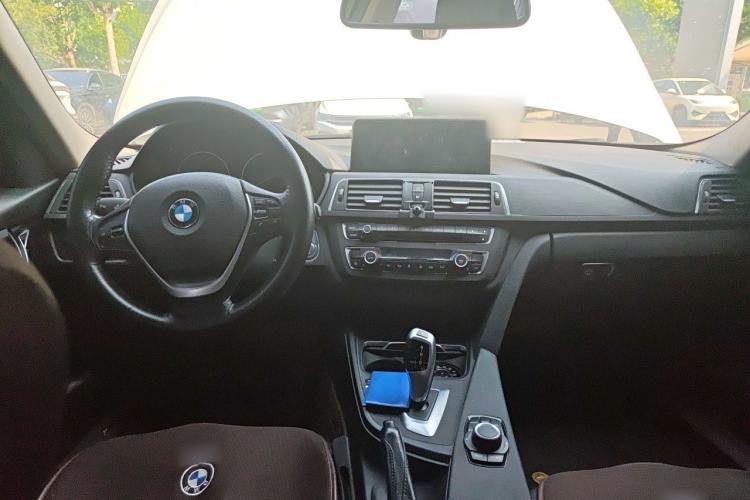 Used BMW 3 Series 2017 318Li Fashion Model Center Console